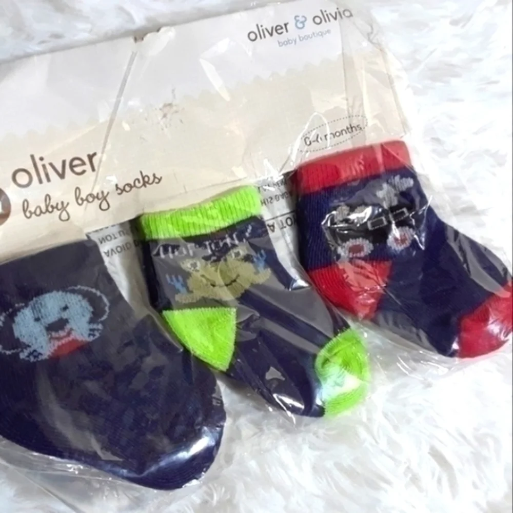 ☄Oliver & Olivia Baby Sock Trio- Size 0-6 Months